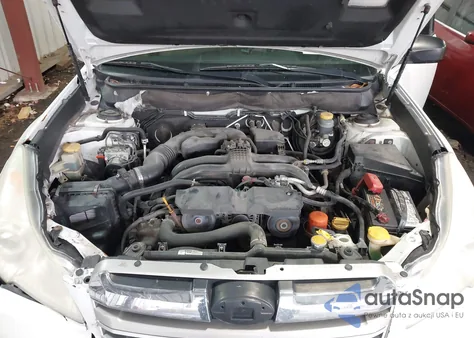 2014 Subaru Outback 2.5I z USA, uszkodzony, nr VIN 4S4BRBAC1E3306337